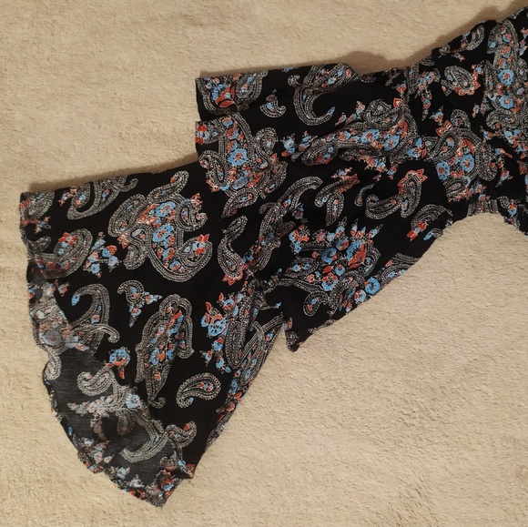 Love J - Crop Top - Picture 2 of 3